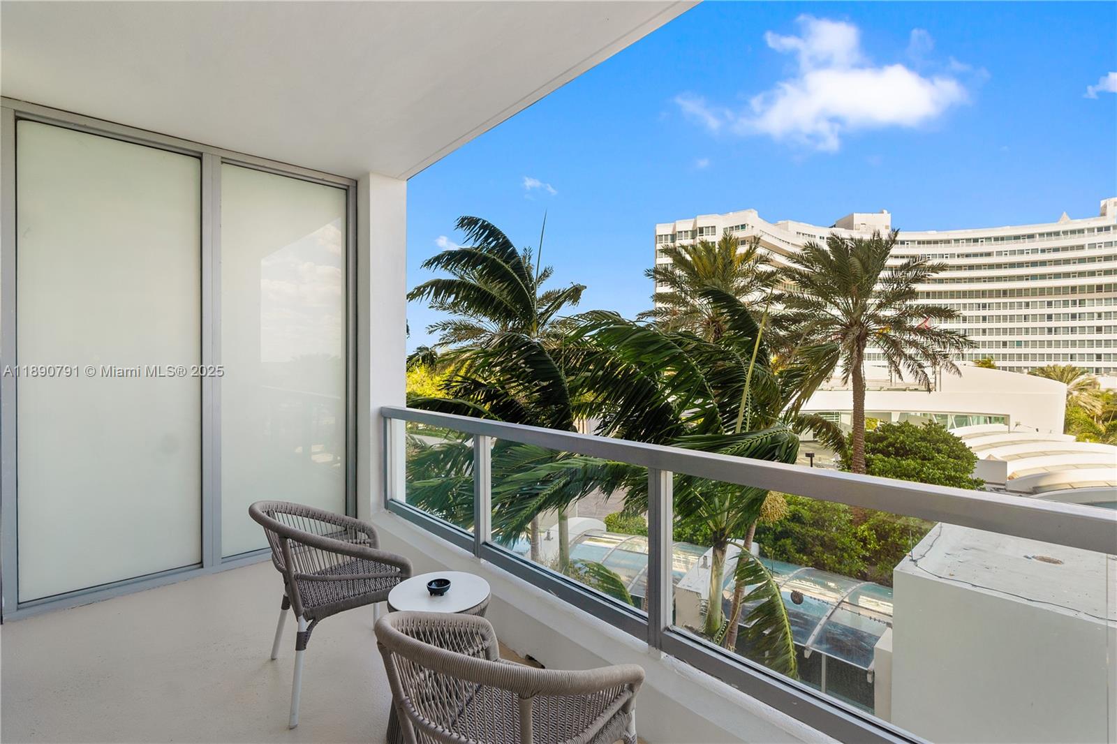 4391 Collins Ave #402, Miami Beach FL 33140
