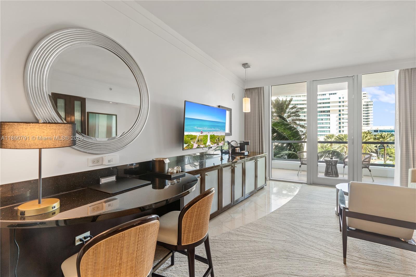4391 Collins Ave #402, Miami Beach FL 33140