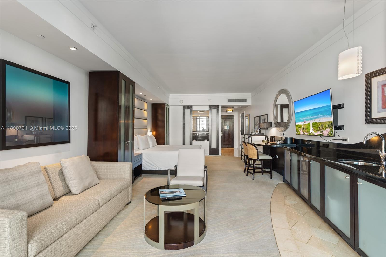4391 Collins Ave #402, Miami Beach FL 33140