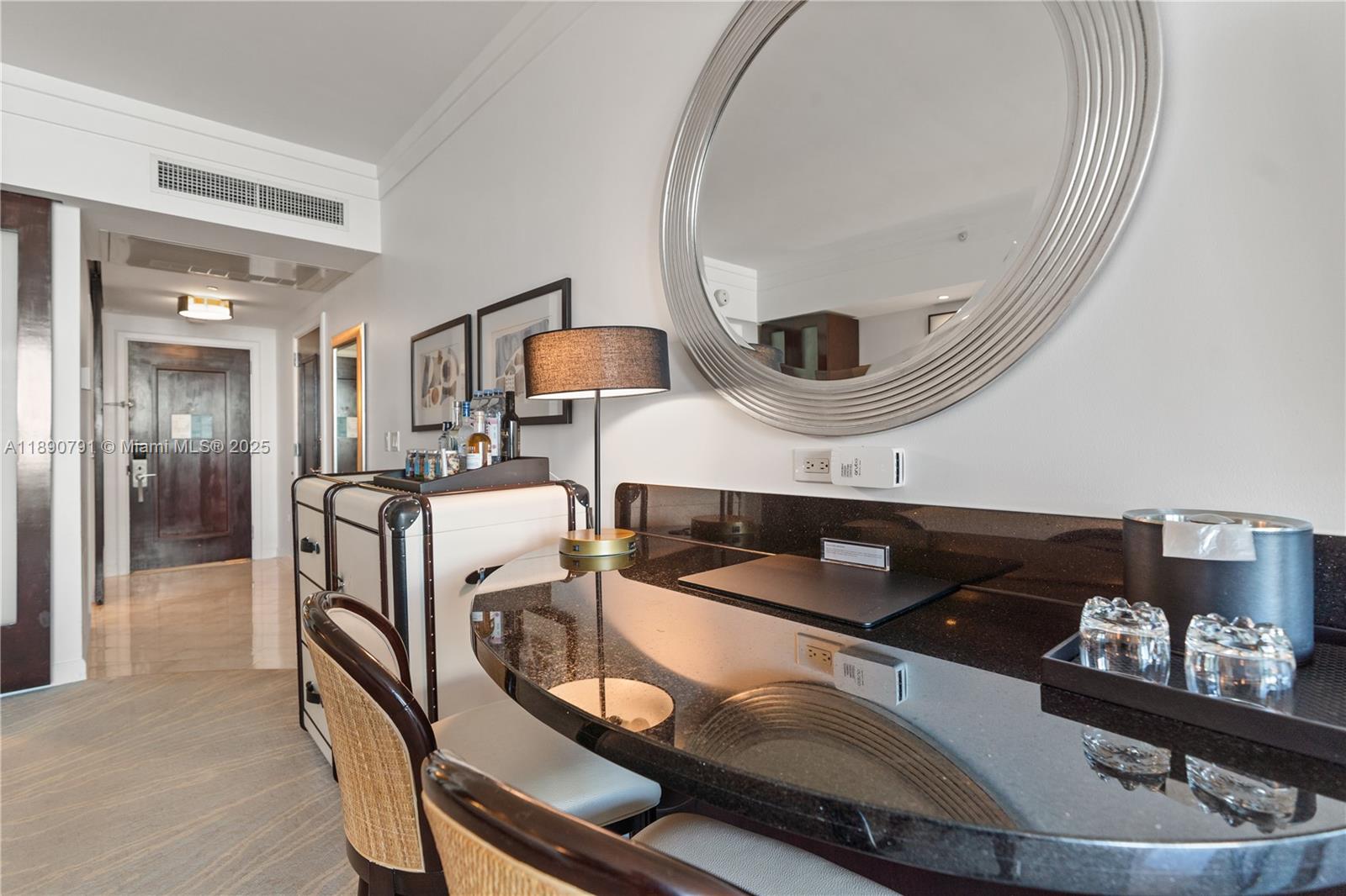 4391 Collins Ave #402, Miami Beach FL 33140