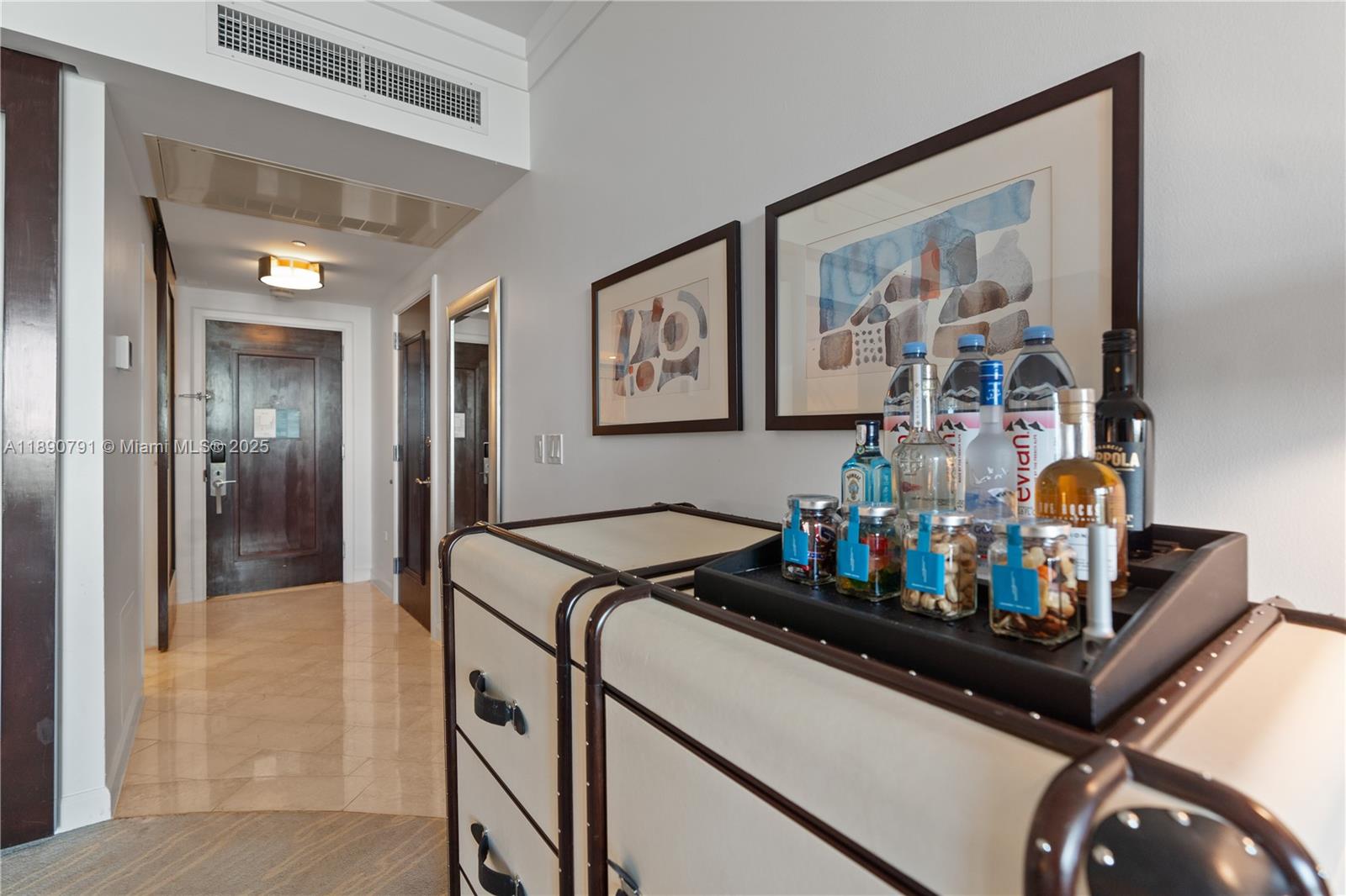 4391 Collins Ave #402, Miami Beach FL 33140