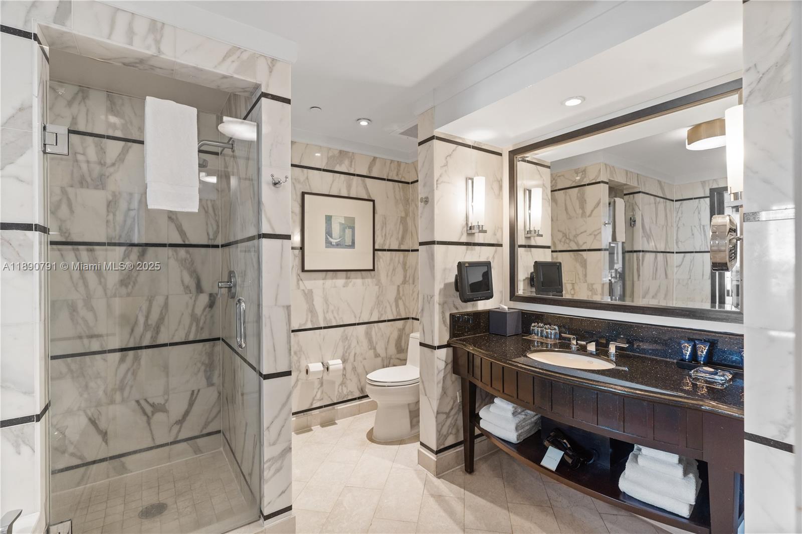 4391 Collins Ave #402, Miami Beach FL 33140