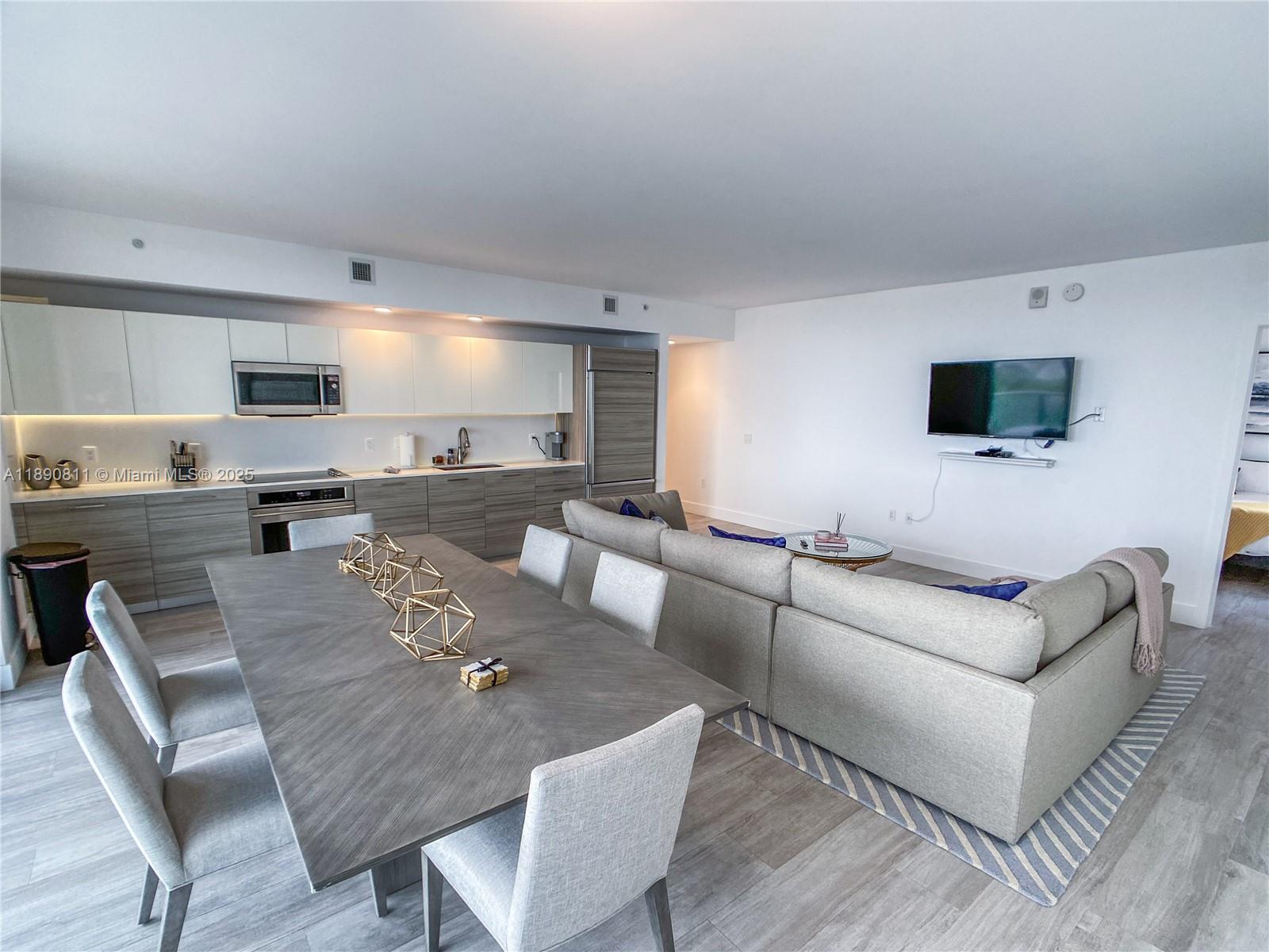 121 NE 34th St #908, Miami FL 33137