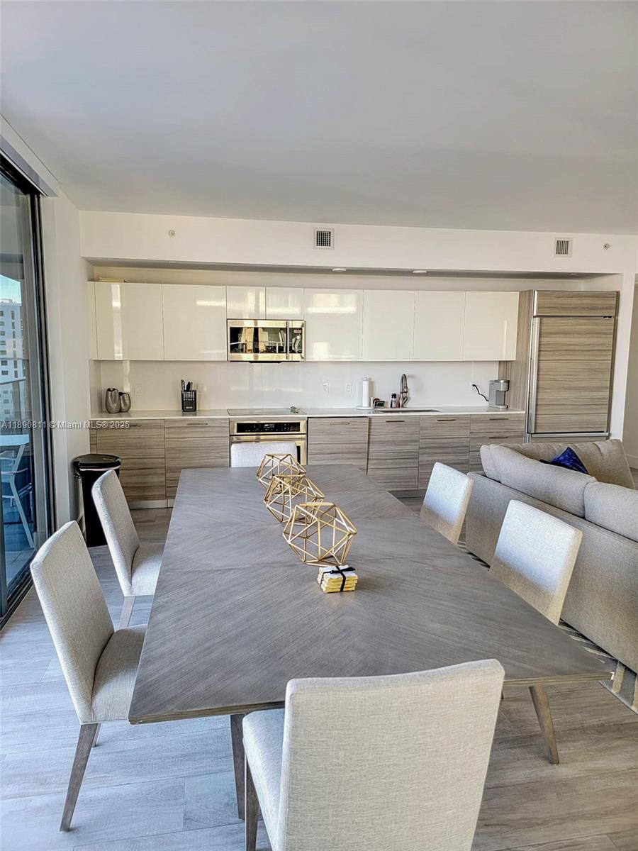 121 NE 34th St #908, Miami FL 33137