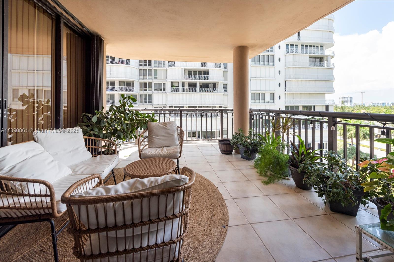 Bal Harbour FL 33154 - A11890861