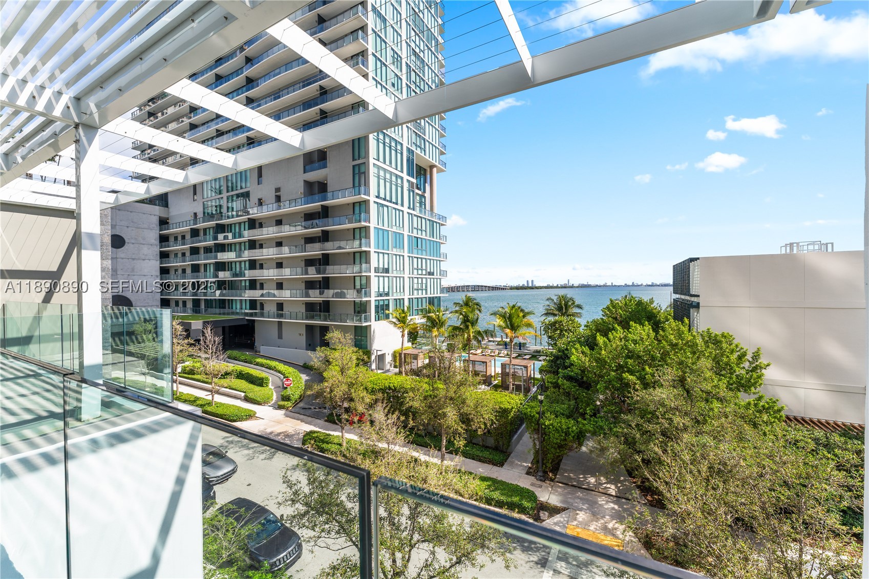 650 NE 32nd St #BH7, Miami FL 33137