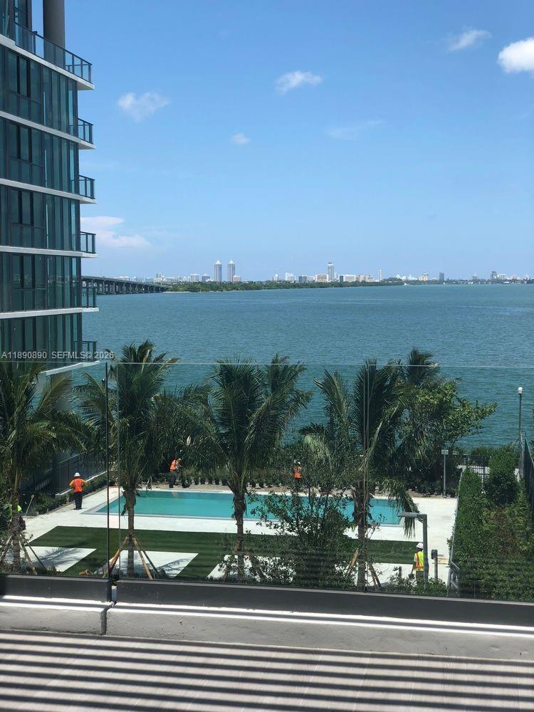 650 NE 32nd St #BH7, Miami FL 33137