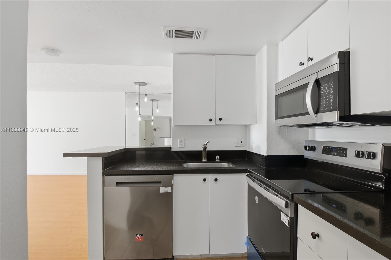 770 Claughton Island Dr #510, Miami FL 33131