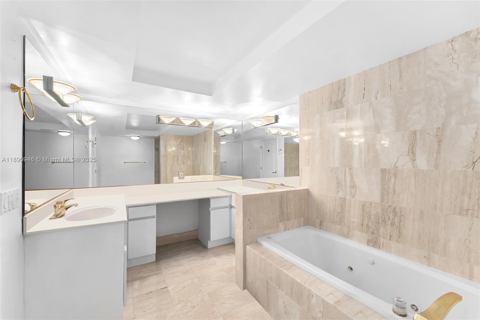 1800 Sunset Harbour Dr #1007, Miami Beach FL 33139
