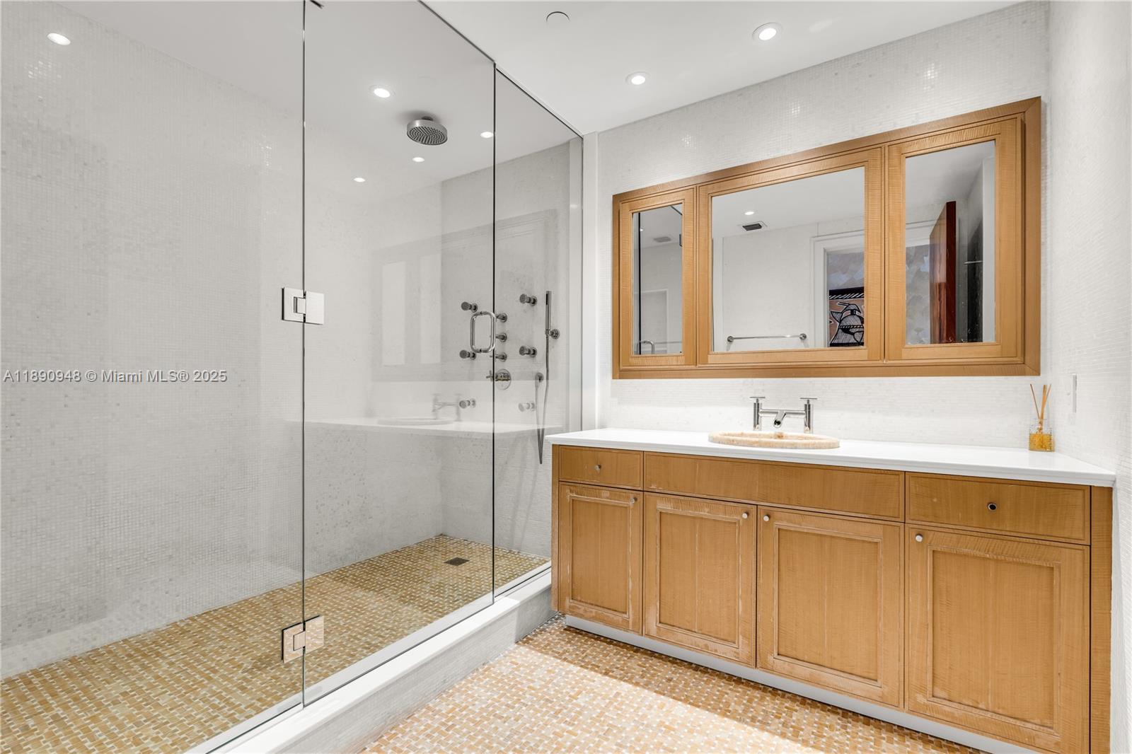 1425 Brickell Ave #54DEF, Miami FL 33131