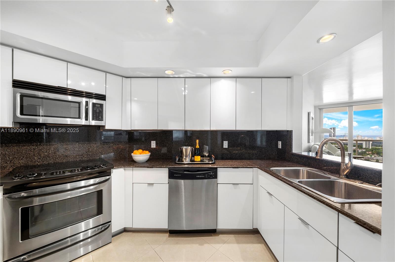 1900 Sunset Harbour Dr #2315, Miami Beach FL 33139