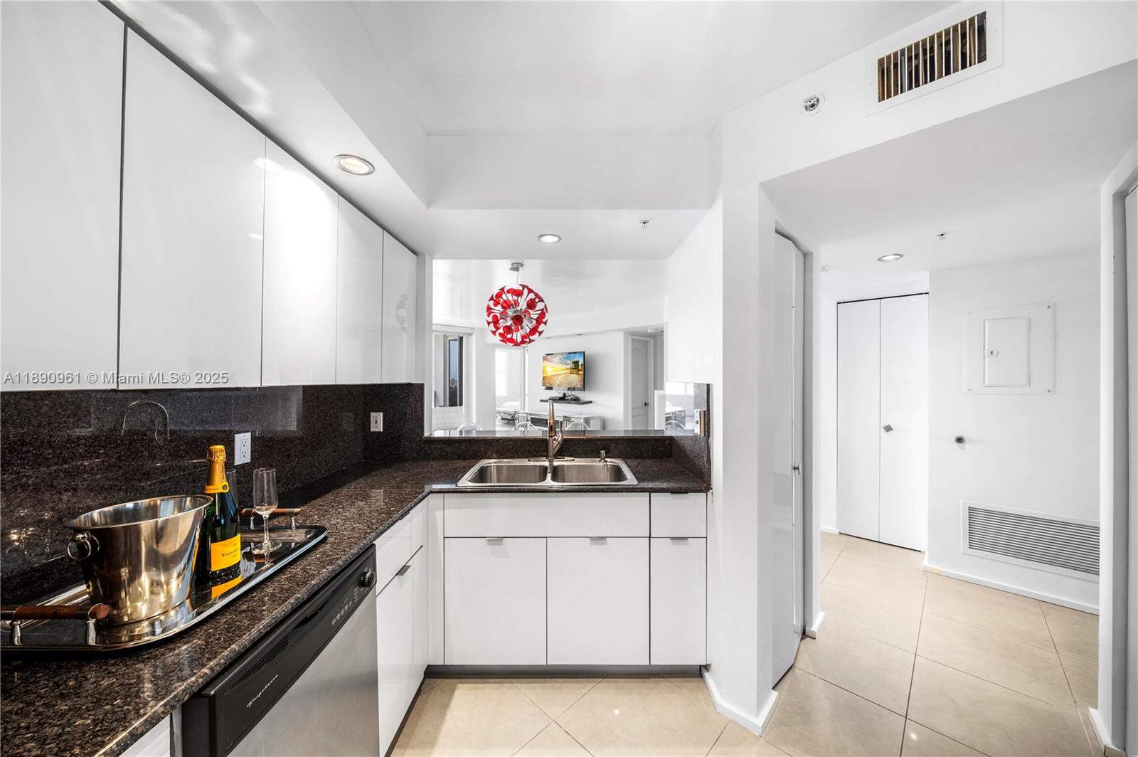 1900 Sunset Harbour Dr #2315, Miami Beach FL 33139