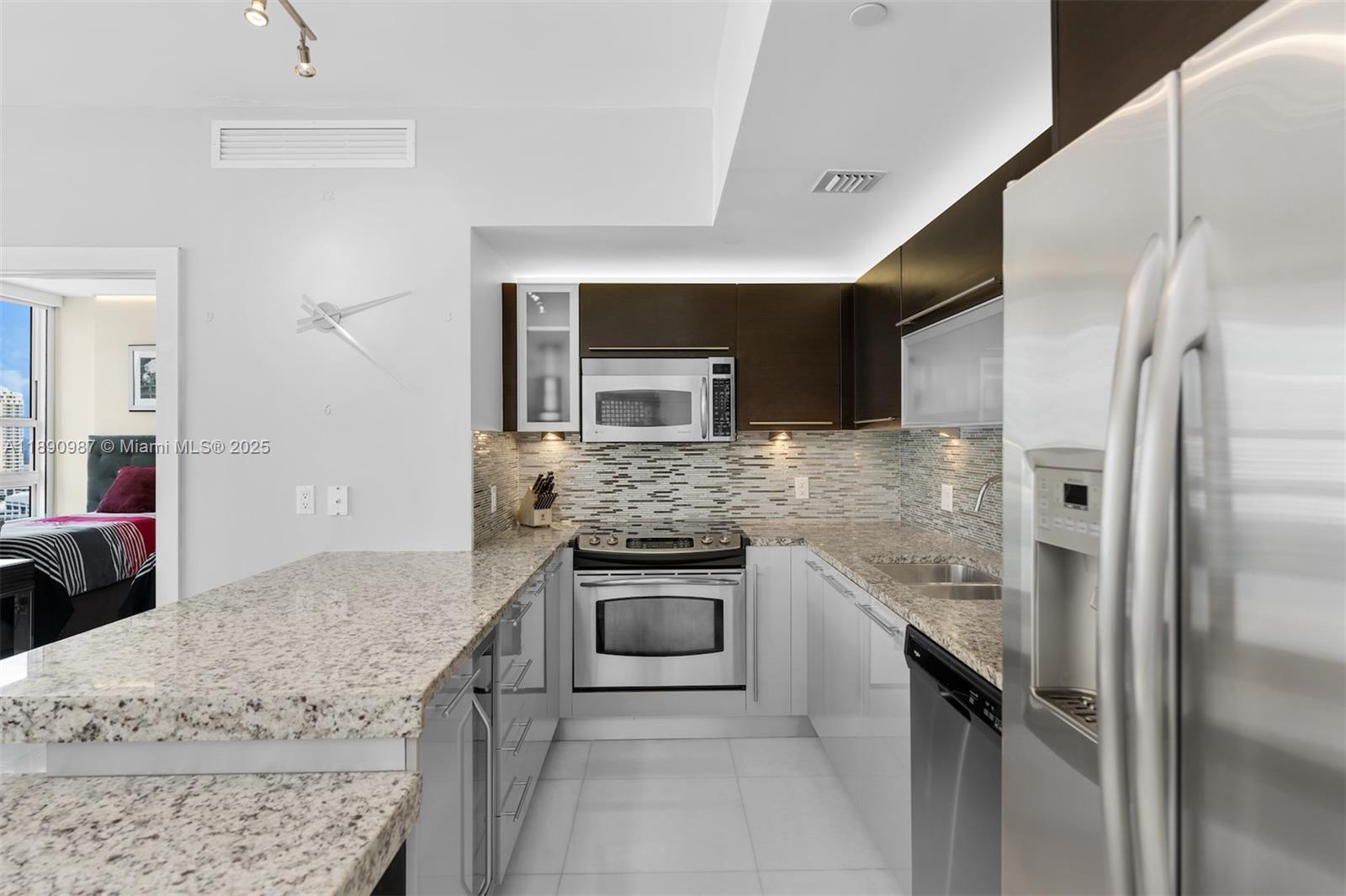 950 Brickell Bay Dr #2606, Miami FL 33131