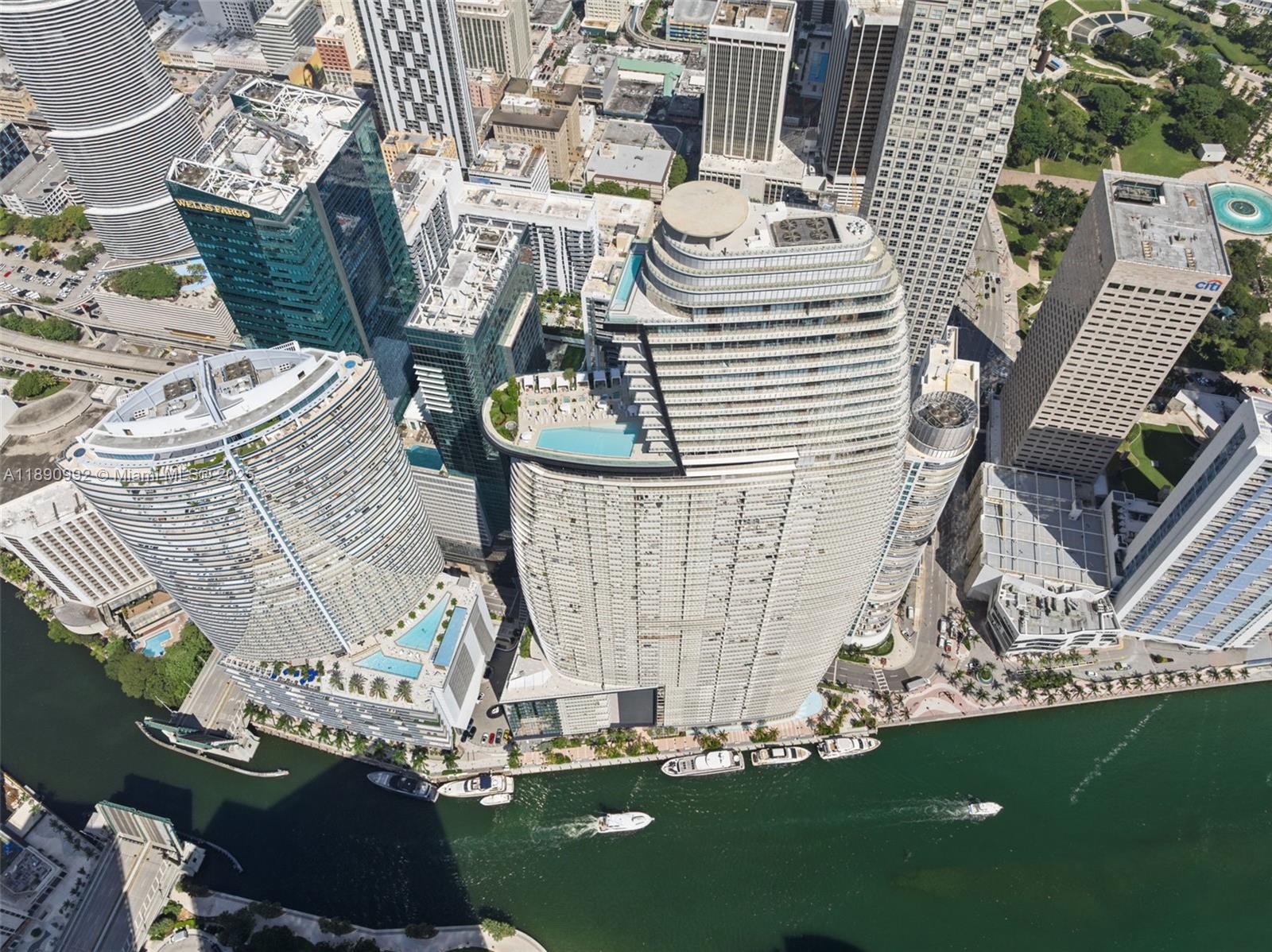 300 Biscayne Boulevard Way #5207W, Miami FL 33131