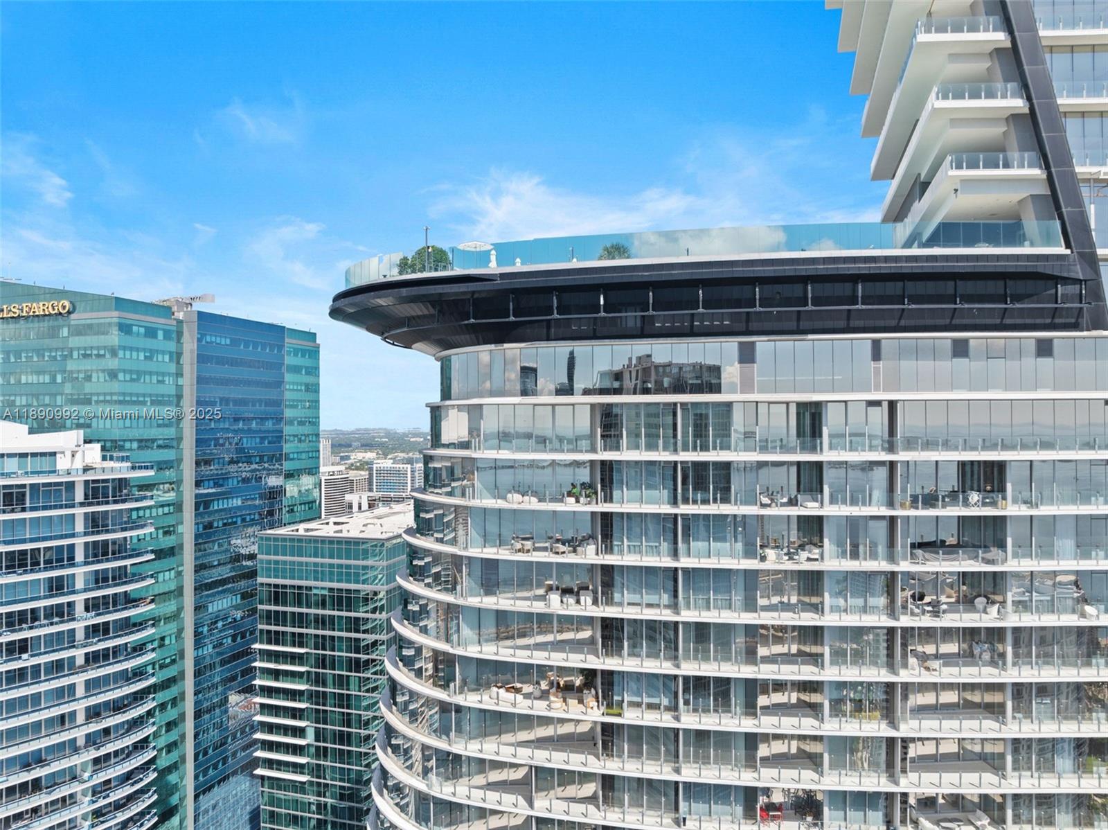 300 Biscayne Boulevard Way #5207W, Miami FL 33131