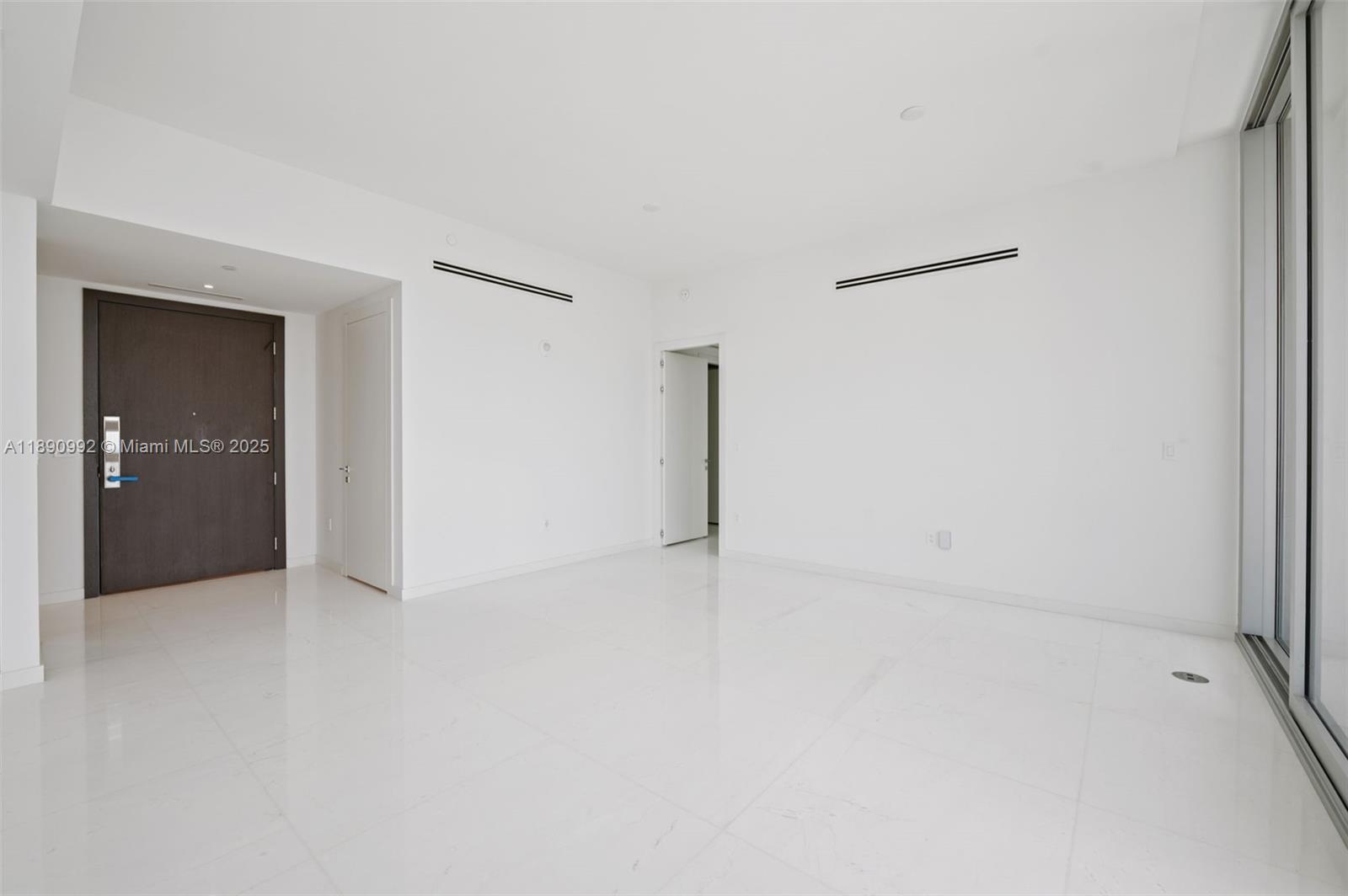 300 Biscayne Boulevard Way #5207W, Miami FL 33131