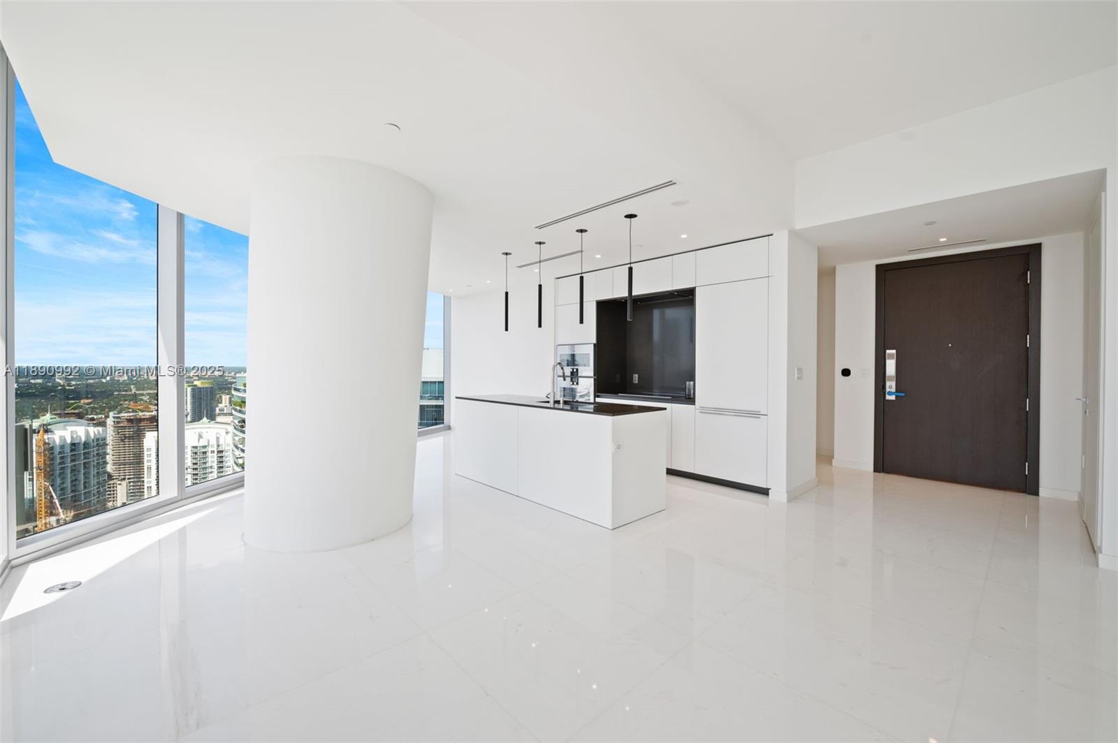 300 Biscayne Boulevard Way #5207W, Miami FL 33131