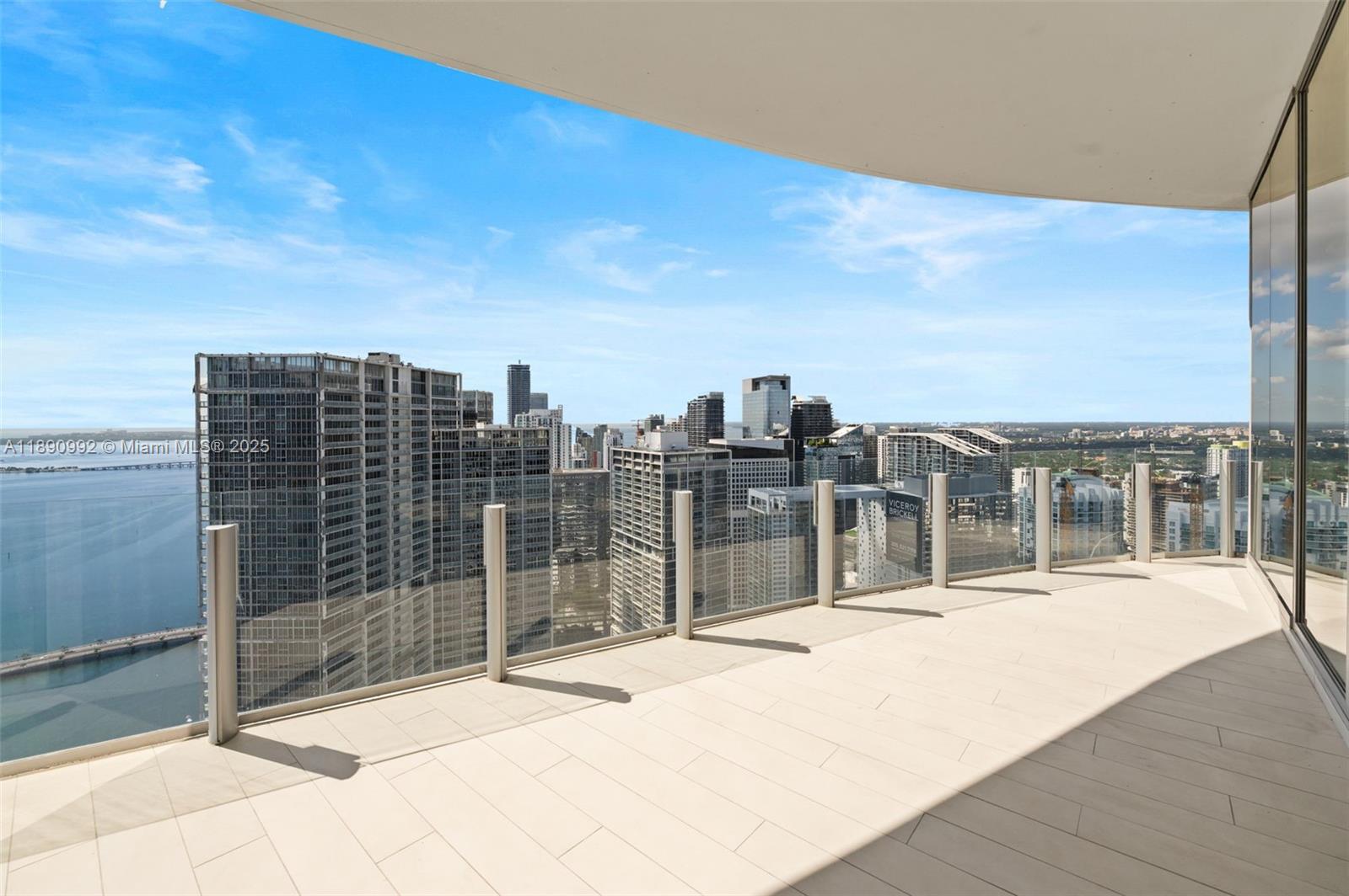 300 Biscayne Boulevard Way #5207W, Miami FL 33131