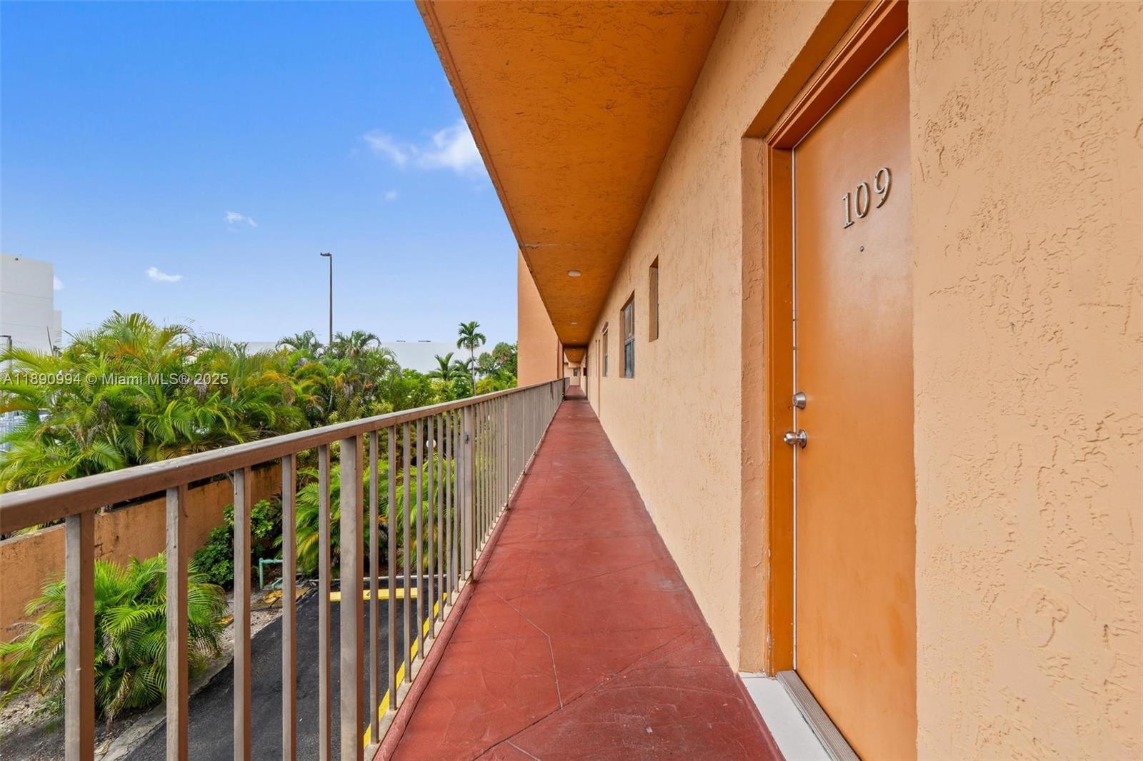 1800 W 54th St #109, Hialeah FL 33012