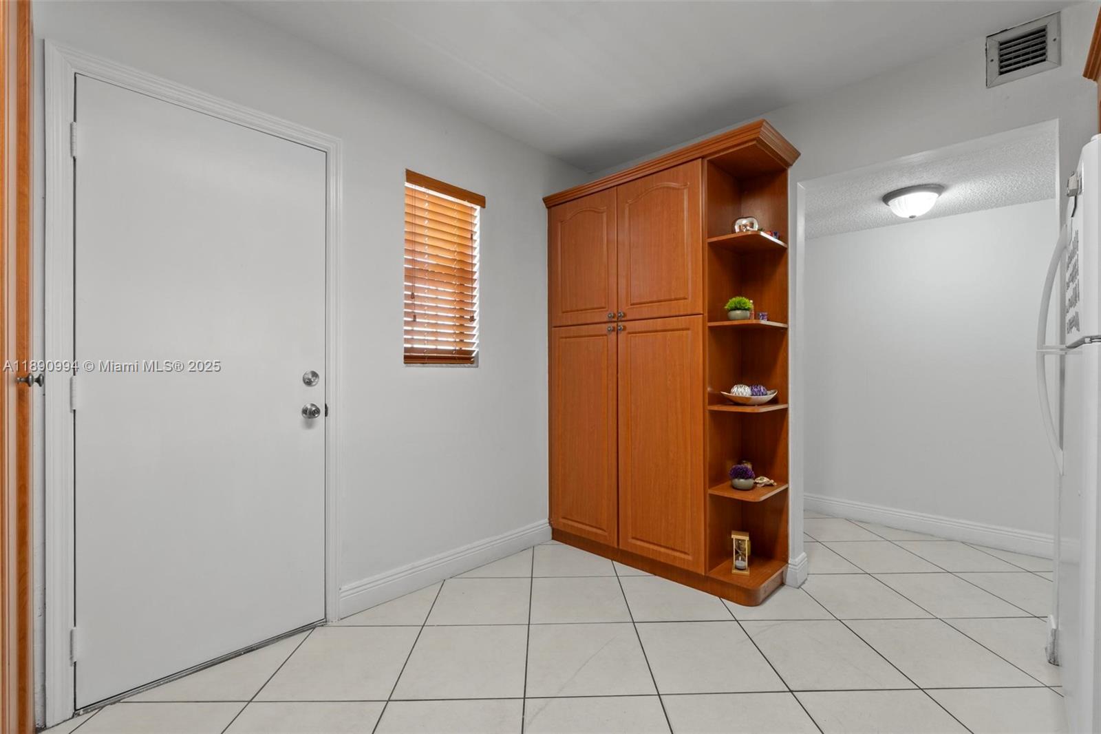 1800 W 54th St #109, Hialeah FL 33012
