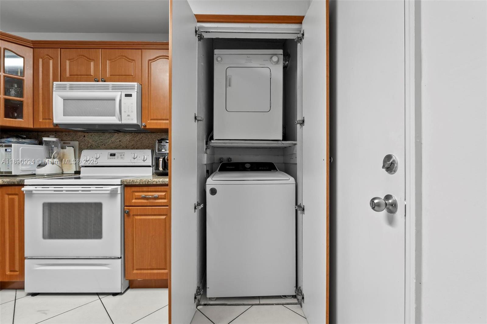 1800 W 54th St #109, Hialeah FL 33012