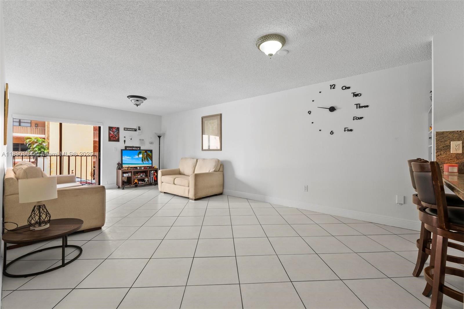 1800 W 54th St #109, Hialeah FL 33012