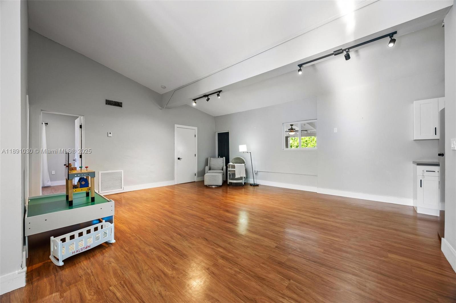 1651 SW 13th Ave, Miami FL 33145
