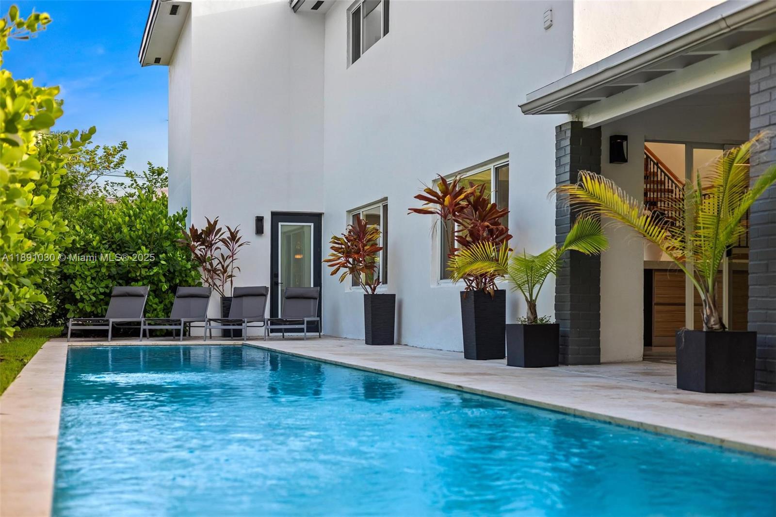 1651 SW 13th Ave, Miami FL 33145