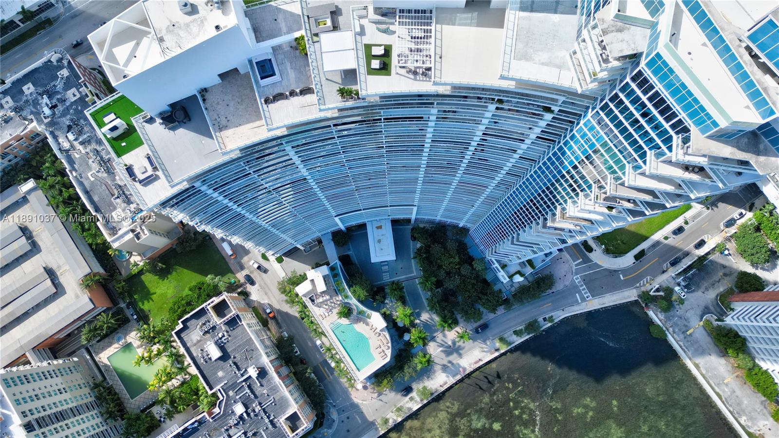 2020 N Bayshore Dr #1905, Miami FL 33137