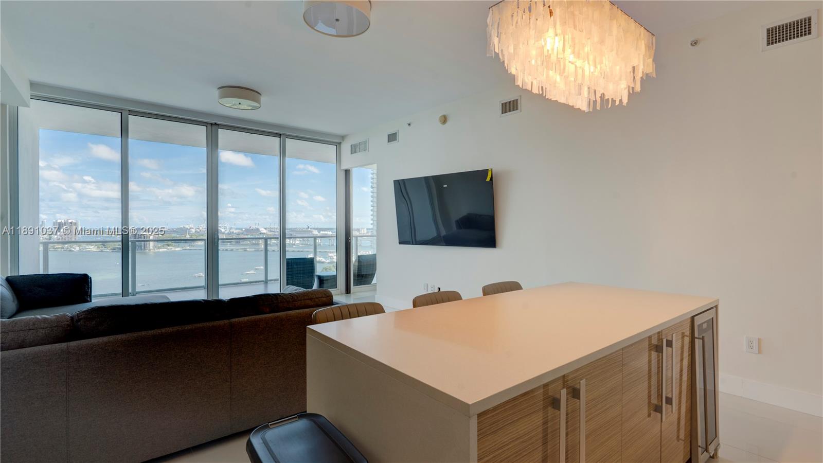 2020 N Bayshore Dr #1905, Miami FL 33137