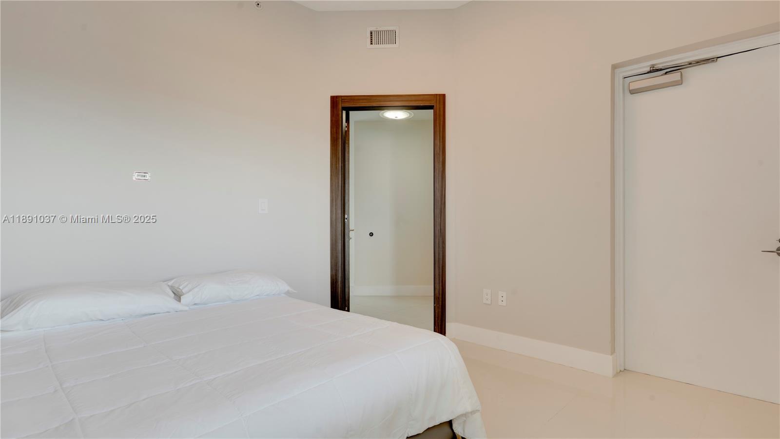2020 N Bayshore Dr #1905, Miami FL 33137
