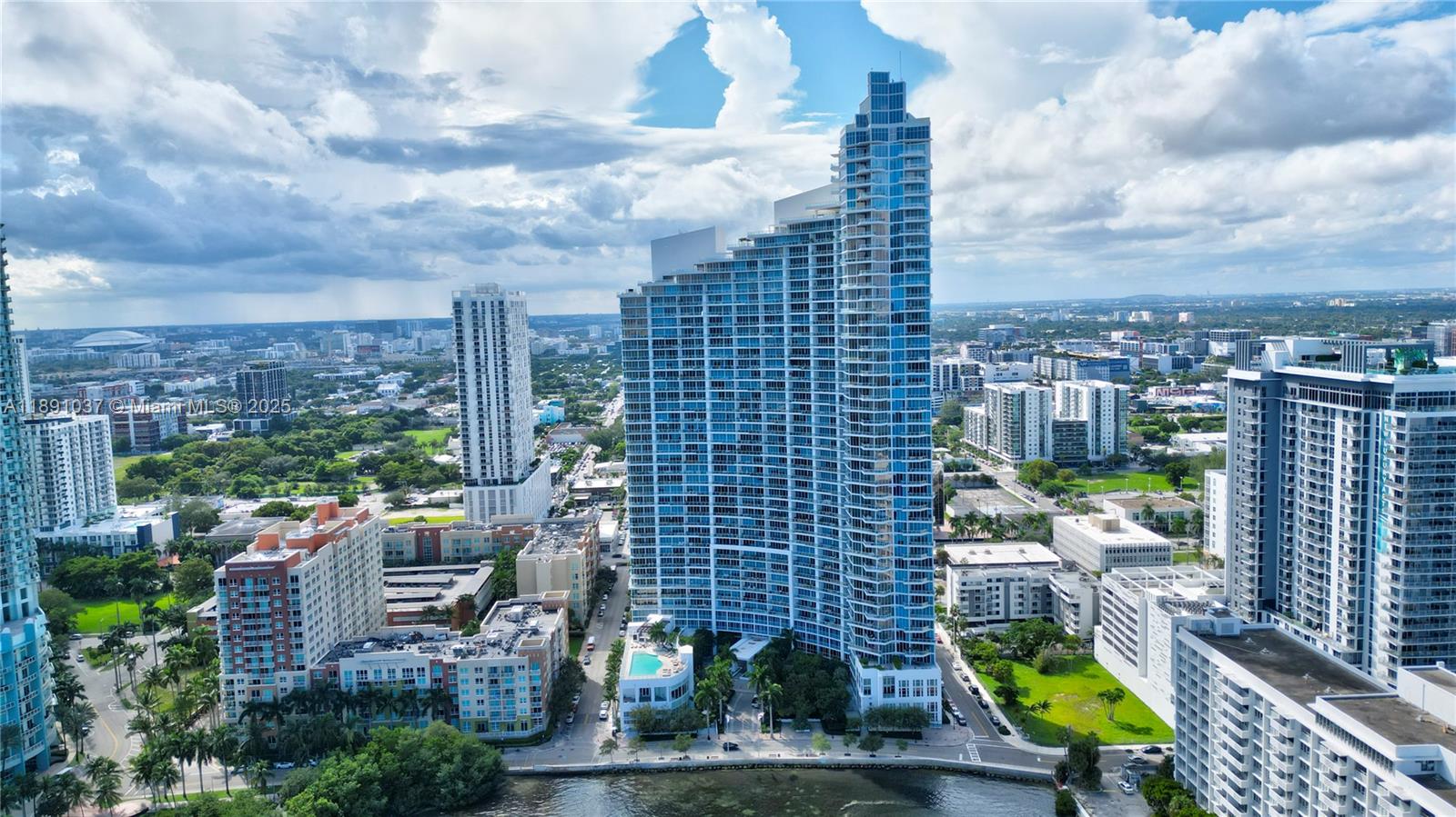 2020 N Bayshore Dr #1905, Miami FL 33137