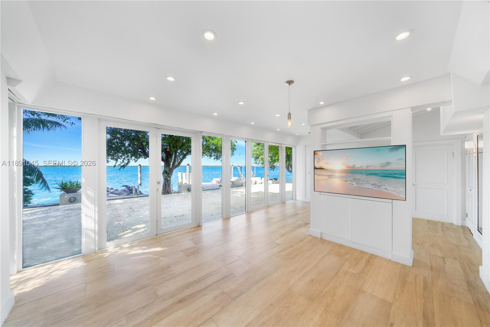 444 W Rivo Alto Dr, Miami Beach FL 33139