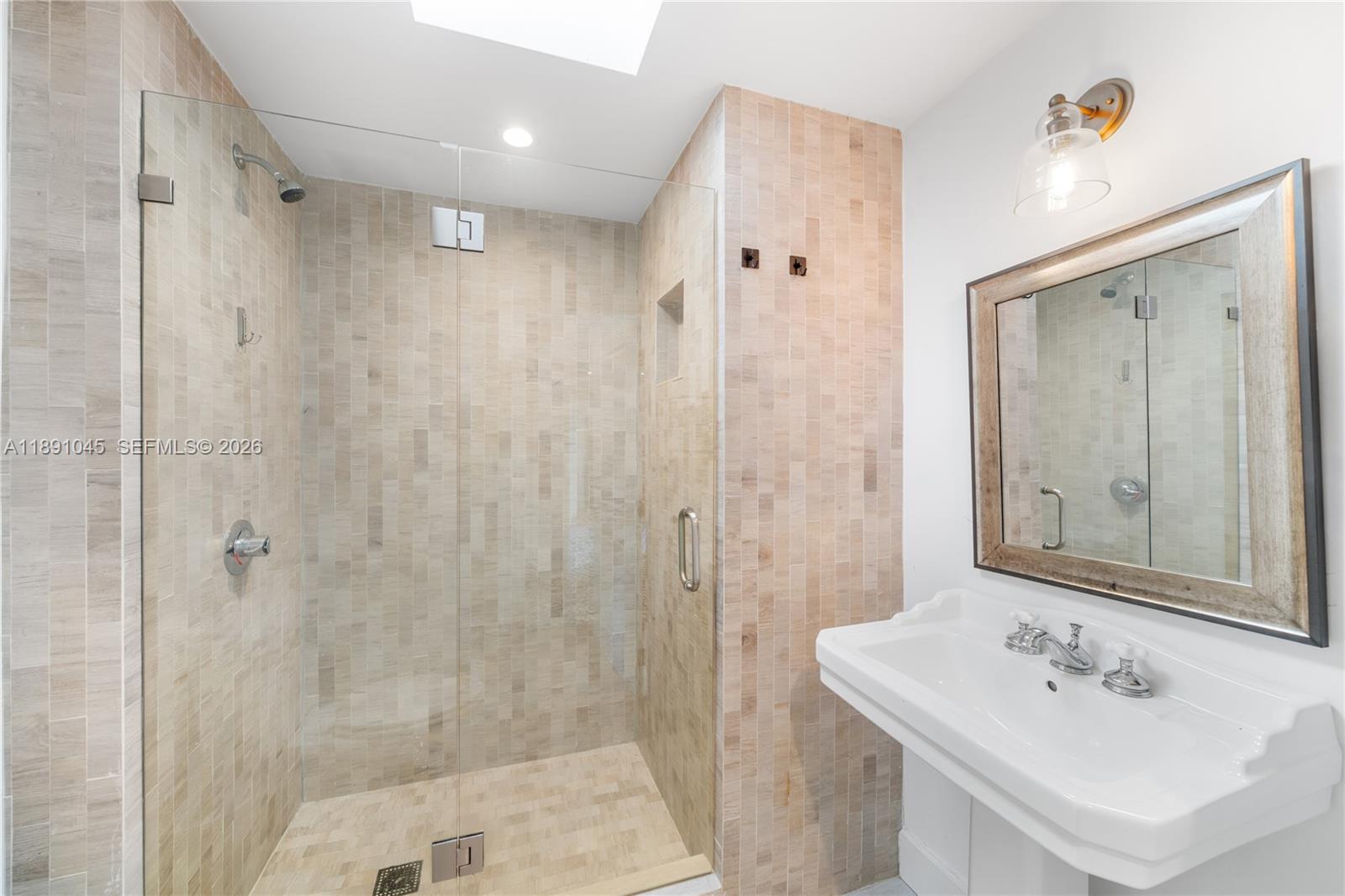 444 W Rivo Alto Dr, Miami Beach FL 33139