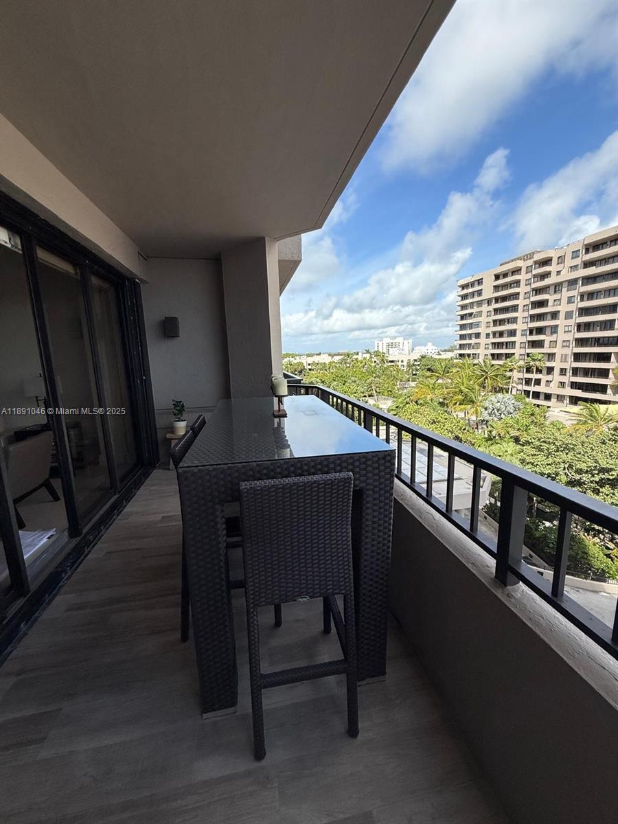 201 Crandon Blvd #632, Key Biscayne FL 33149