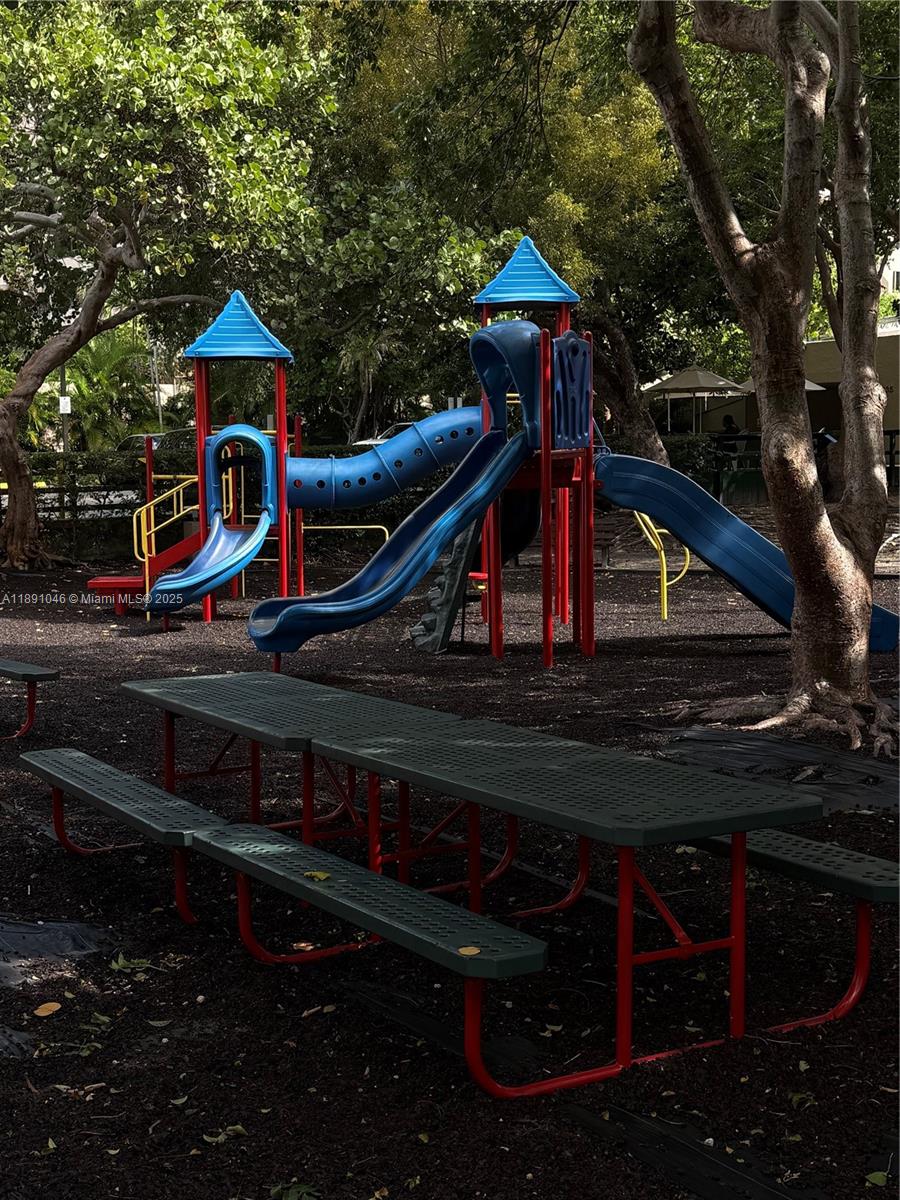 201 Crandon Blvd #632, Key Biscayne FL 33149