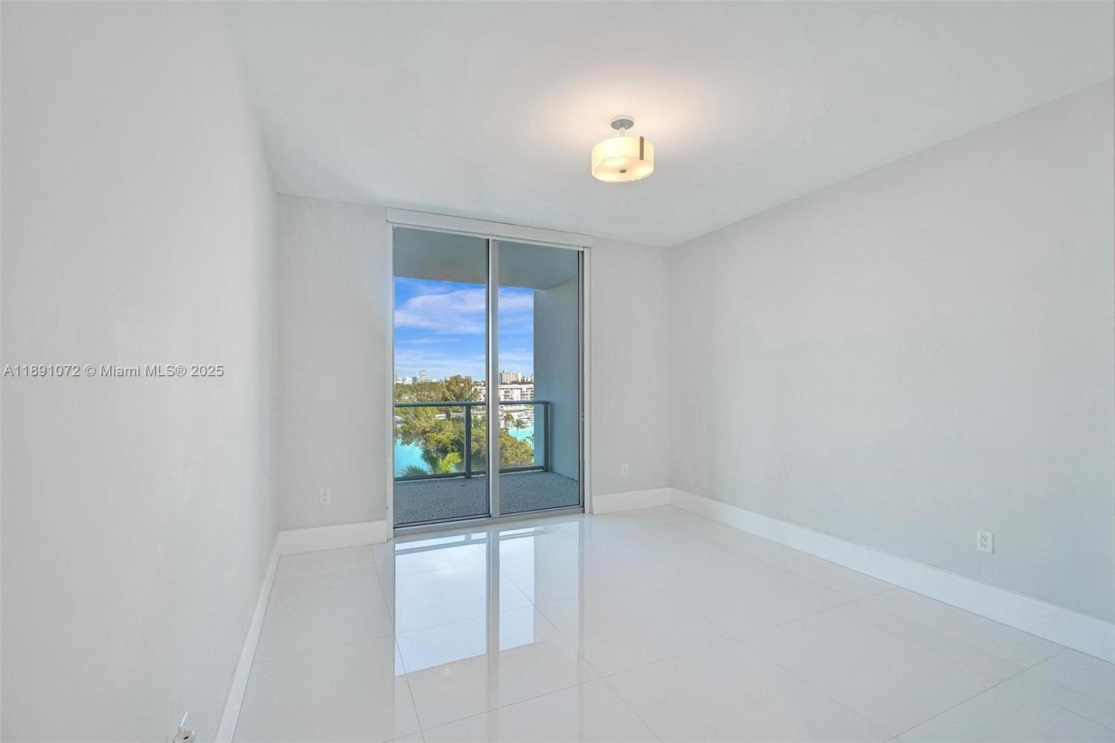 17301 Biscayne Blvd #708, North Miami Beach FL 33160