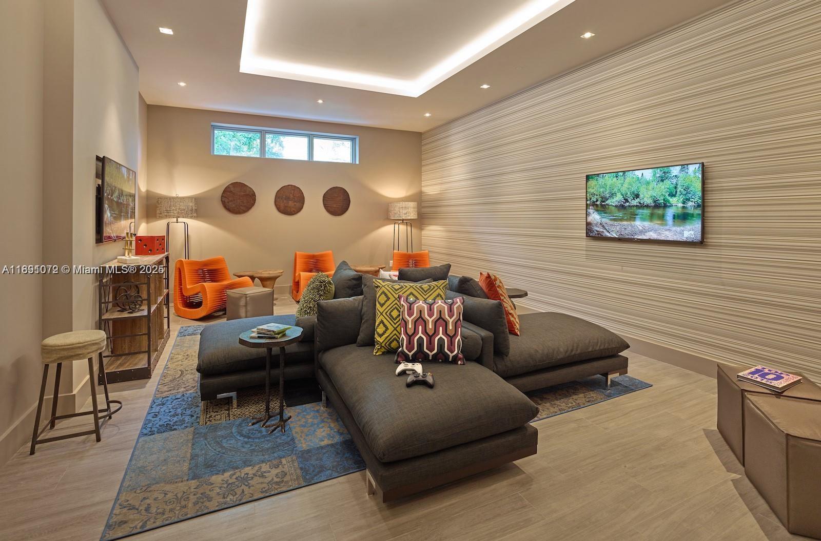 17301 Biscayne Blvd #708, North Miami Beach FL 33160