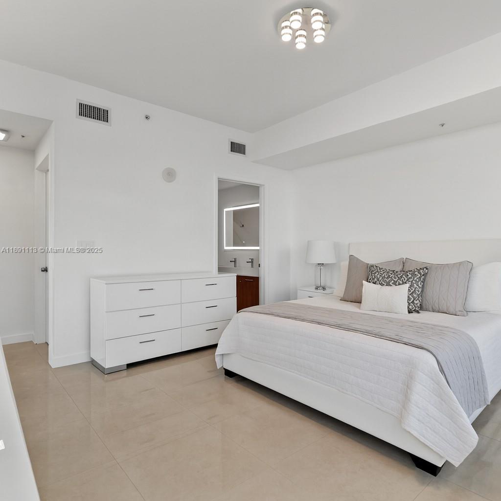 3301 NE 1st Ave #H1801, Miami FL 33137