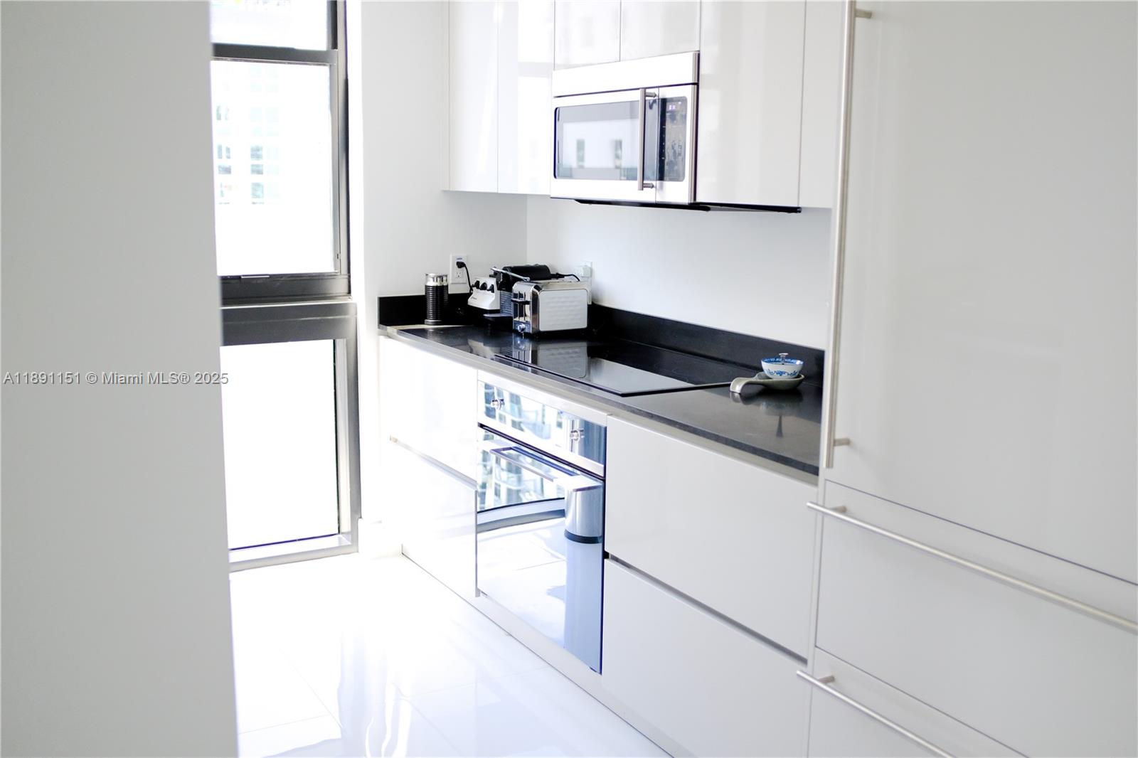 1010 Brickell Ave #4205, Miami FL 33131