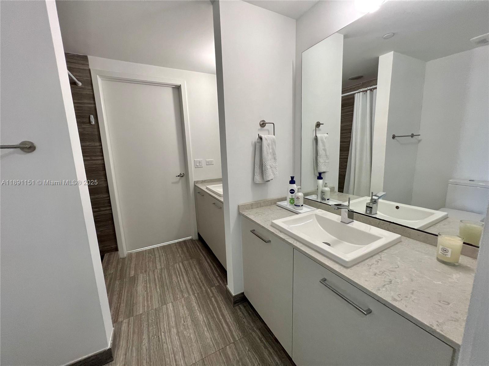 1010 Brickell Ave #4205, Miami FL 33131
