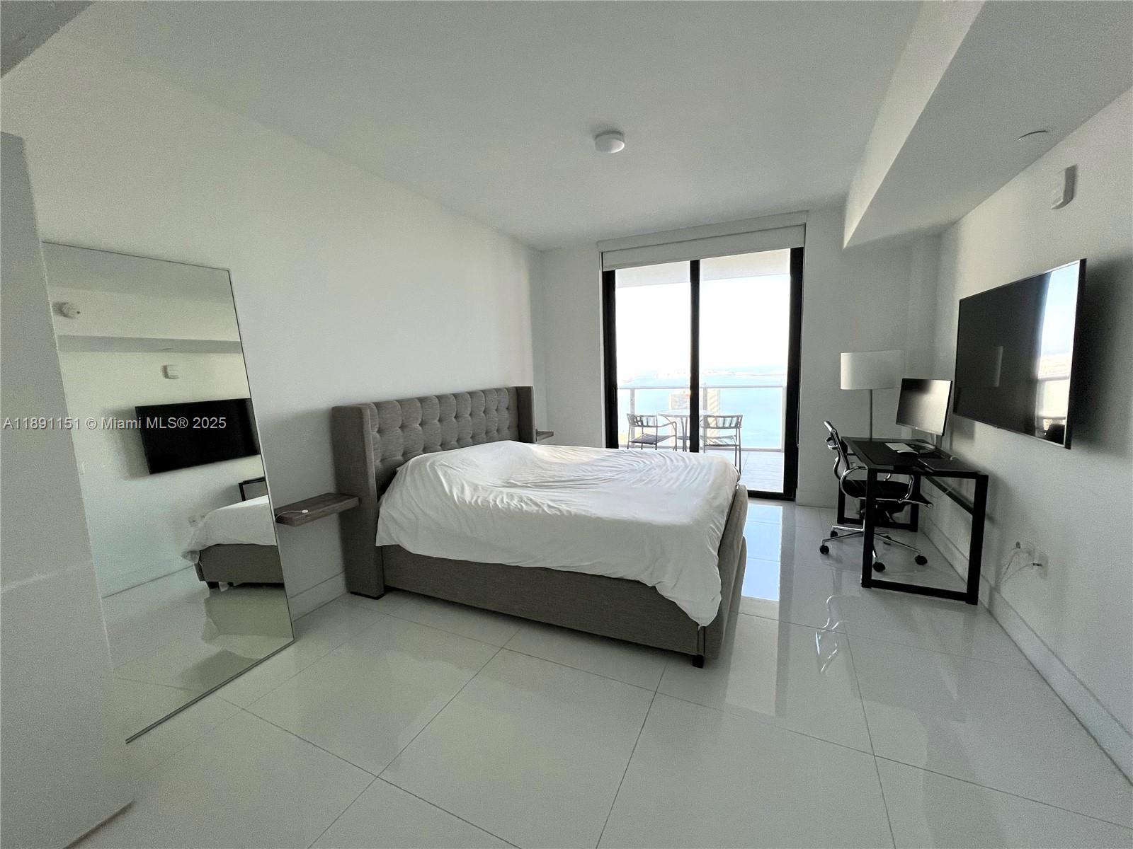1010 Brickell Ave #4205, Miami FL 33131