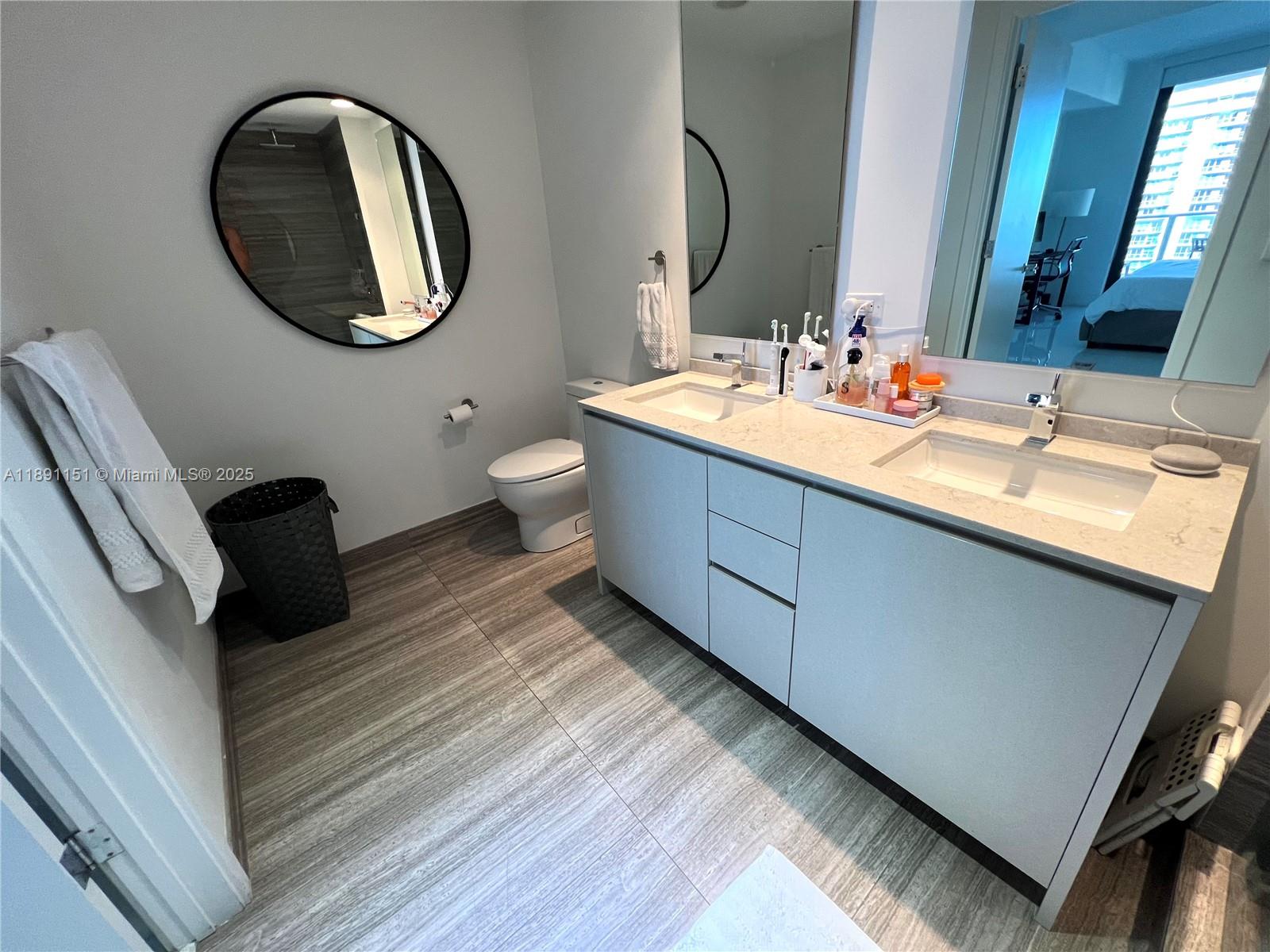 1010 Brickell Ave #4205, Miami FL 33131