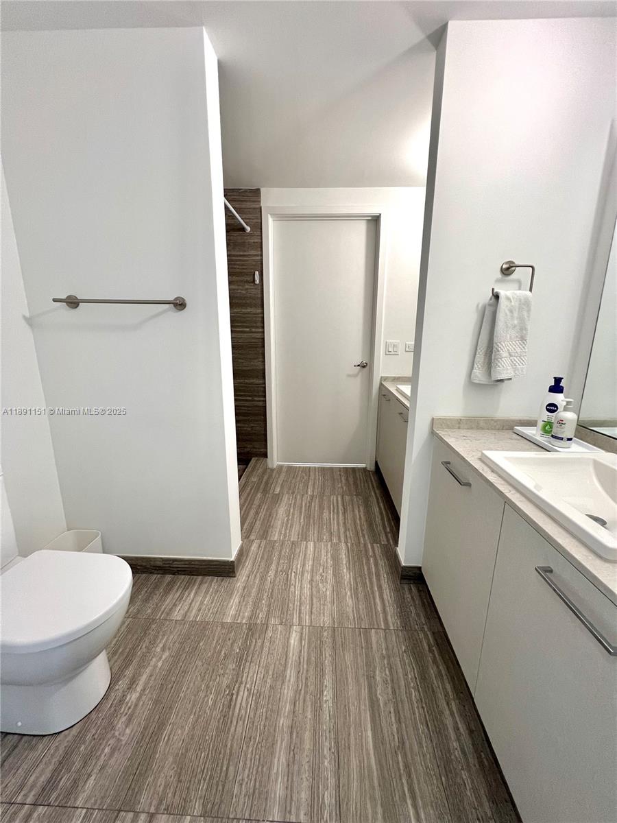 1010 Brickell Ave #4205, Miami FL 33131