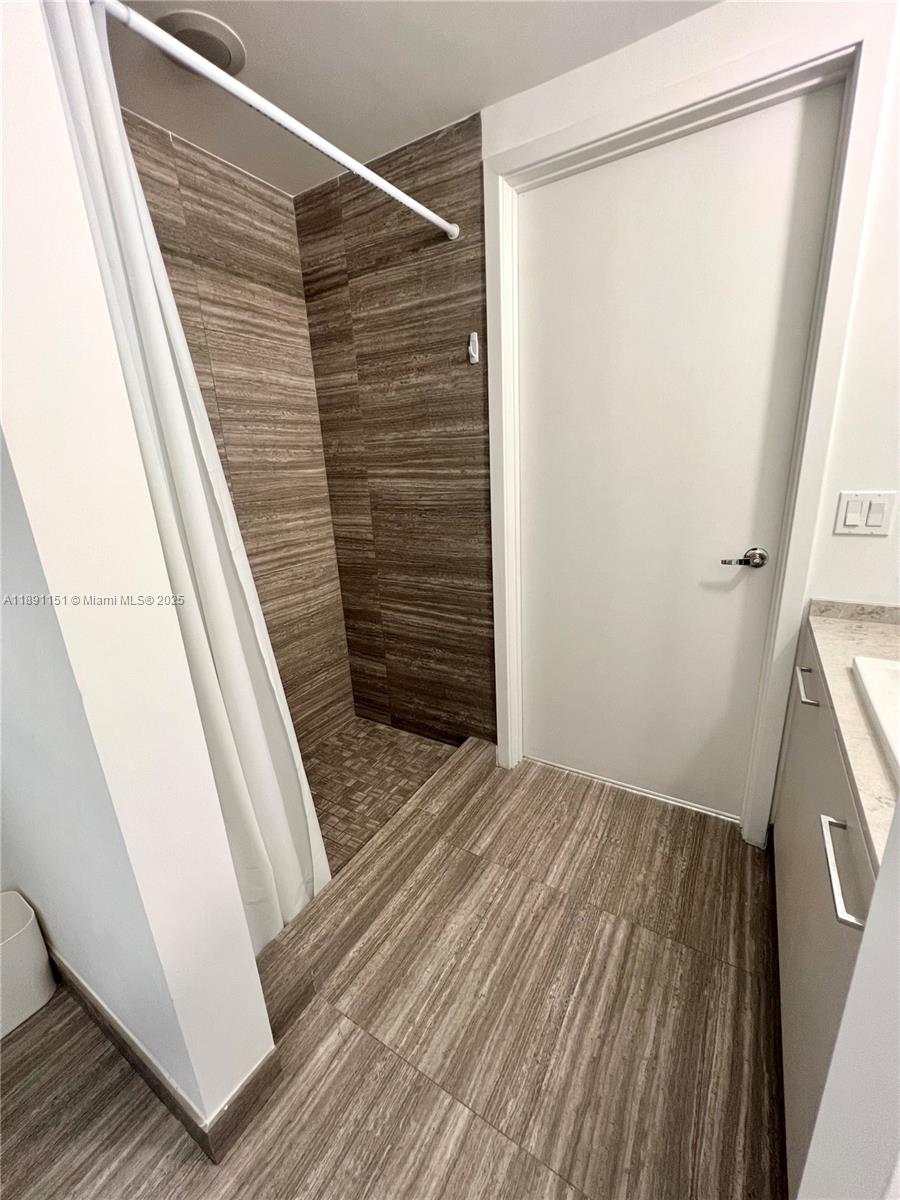 1010 Brickell Ave #4205, Miami FL 33131