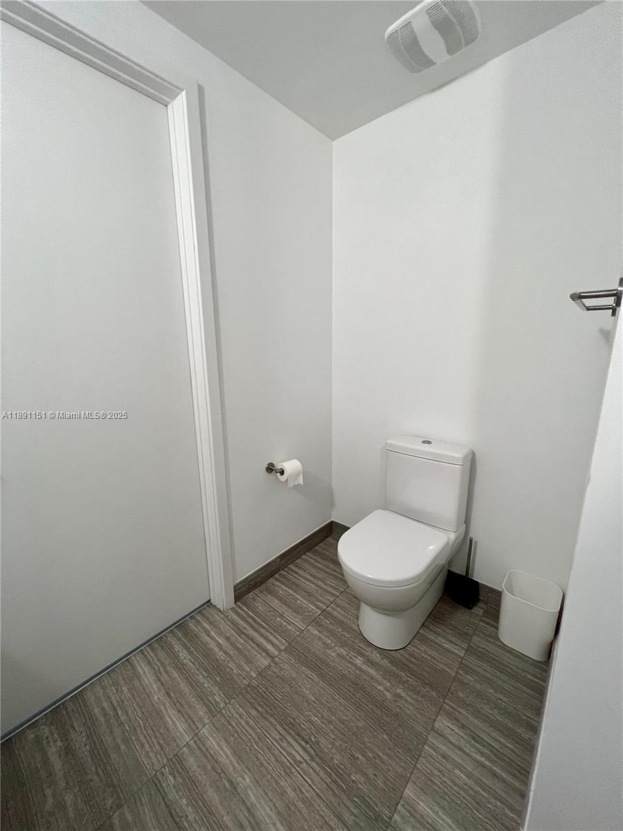 1010 Brickell Ave #4205, Miami FL 33131