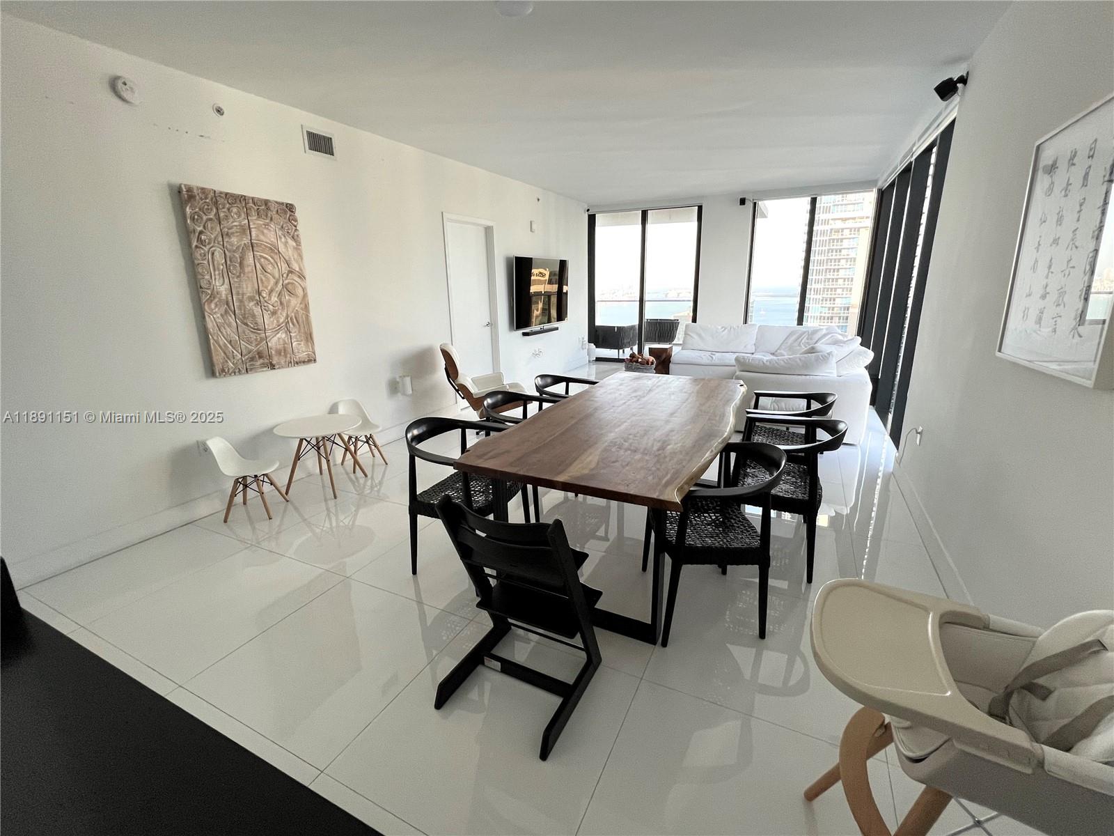 1010 Brickell Ave #4205, Miami FL 33131