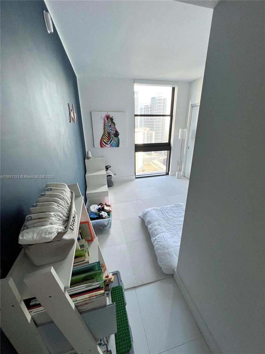 1010 Brickell Ave #4205, Miami FL 33131
