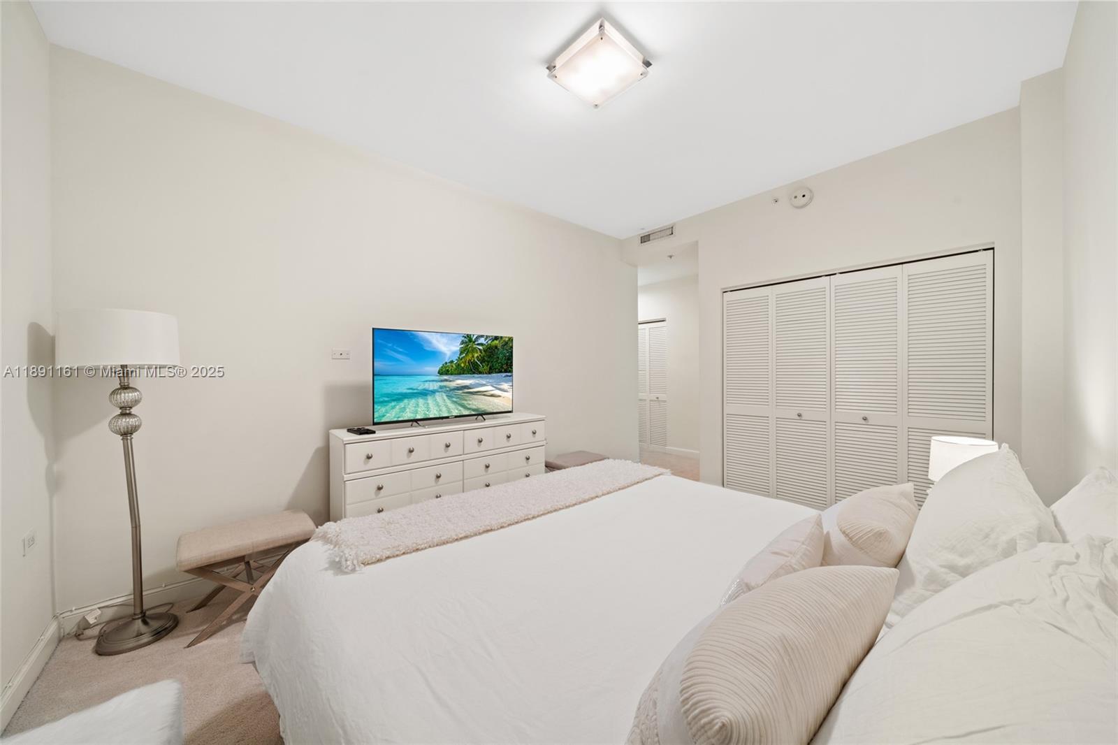 848 Brickell Key Dr #201, Miami FL 33131