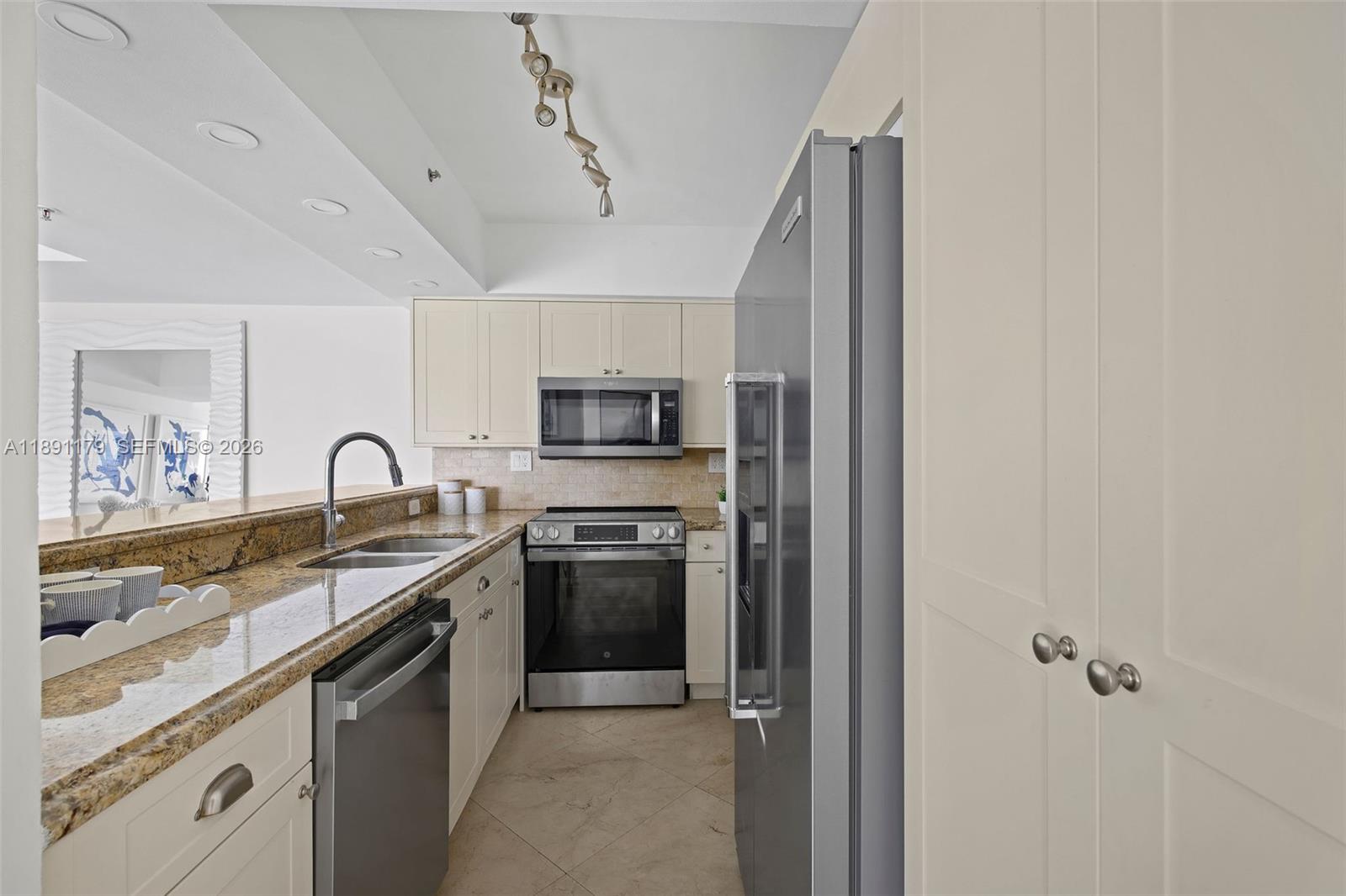 650 West Ave #1407, Miami Beach FL 33139